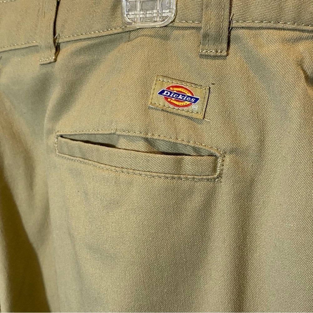 Dickies Women's plus size 18 Sand color Premium Relaxed Straight Cargo Pants - Picture 8 of 10